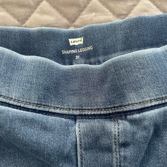 Levi shaping jeggings in size 31 - Picture 3 of 8